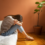 Depresyon Belirtileri: Günlük Hayatta Sessizce İlerleyen Yorgunluk